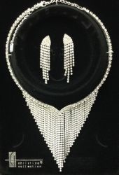 Neck Hiding Rhinestone Necklace Set